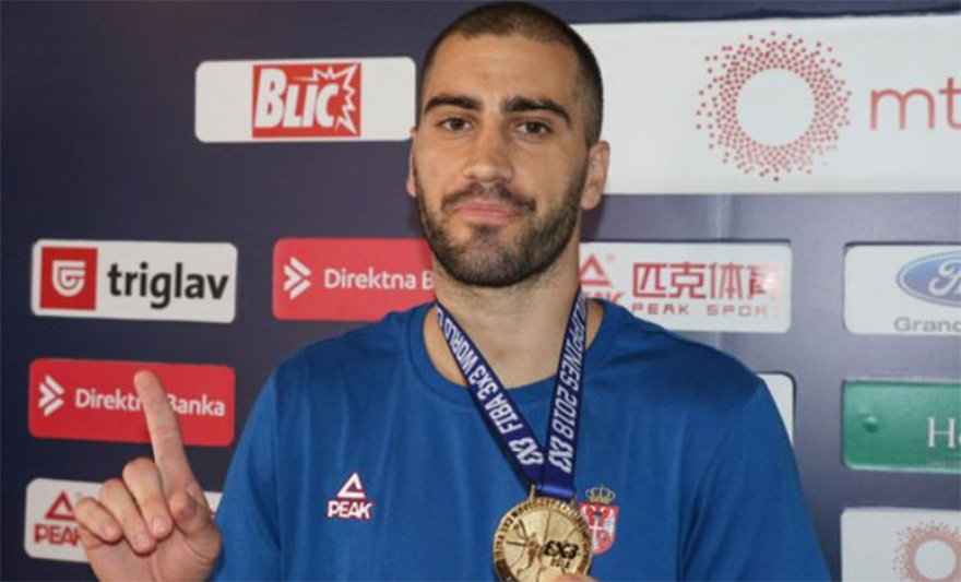 dusan bulut.jpg